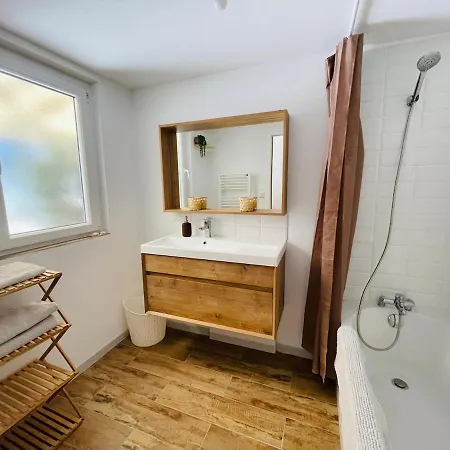 Semesterbostad La Maison Alba *